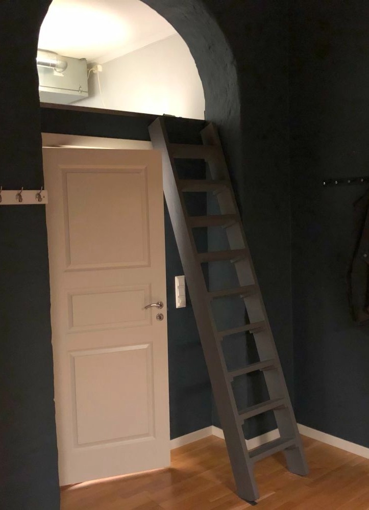 Tilgang til hems/lagringsplass over badet